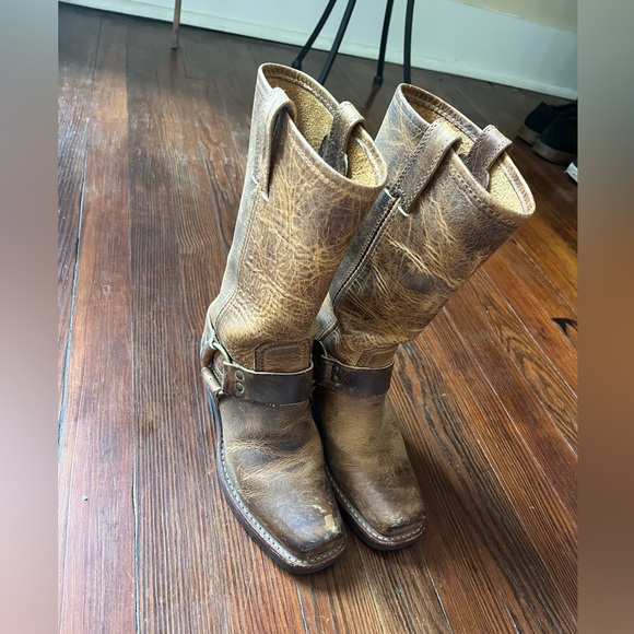 Frye brown leather harness boots distressed size 6.5 - Picture 12 of 16